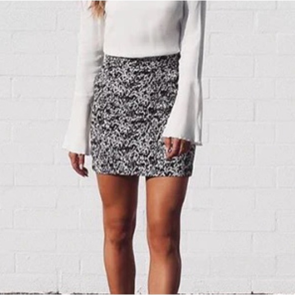 KOOKAI Wynona Textured Animal Print Black White High Waisted Mini Skirt - Picture 3 of 15
